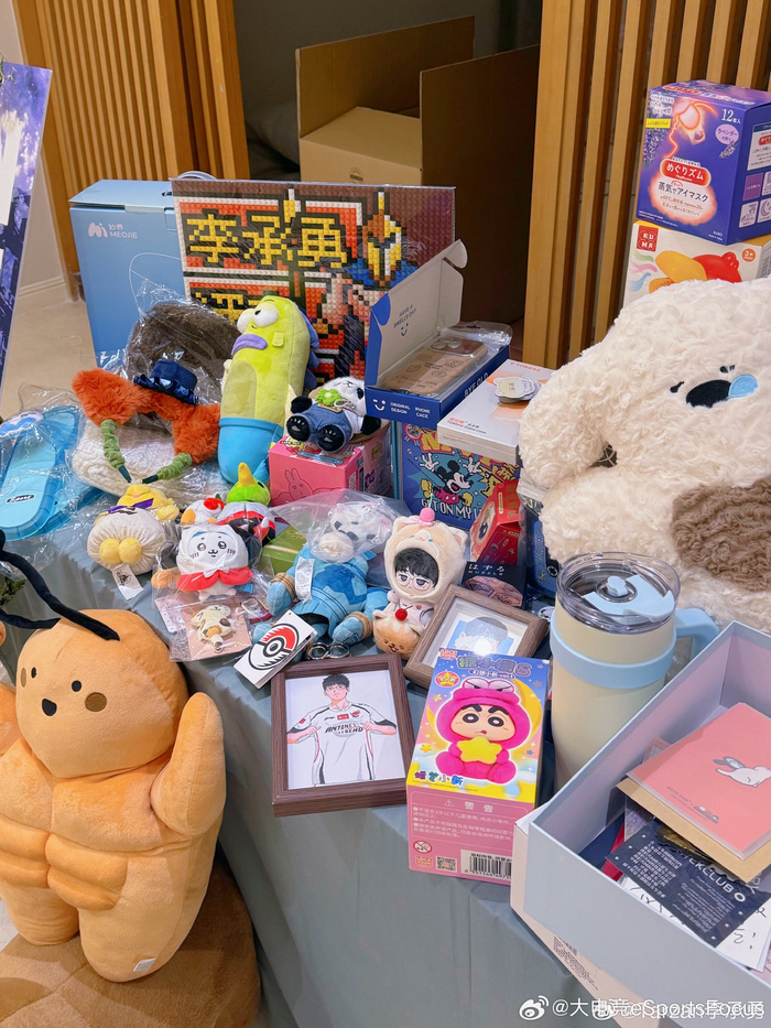 Tarzan李承勇感恩粉丝九年支持，承诺展现精彩比赛|lpl|AL|粉丝应援物产出|赛程|写作业_新浪体育_新浪新闻