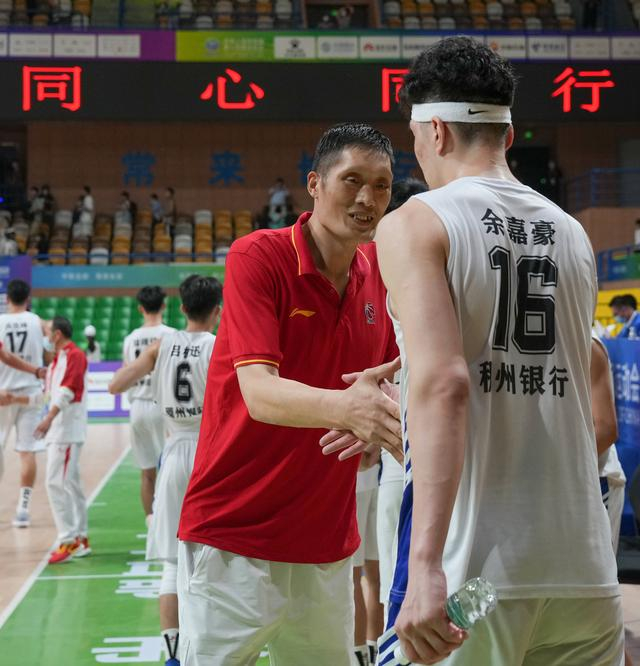 开云-他是男篮名宿，拿过篮板王，如今儿子也进CBA，成为顶级中锋|余乐平|篮球|浙江队|中国男篮|浙江男篮_新浪体育_新浪新闻