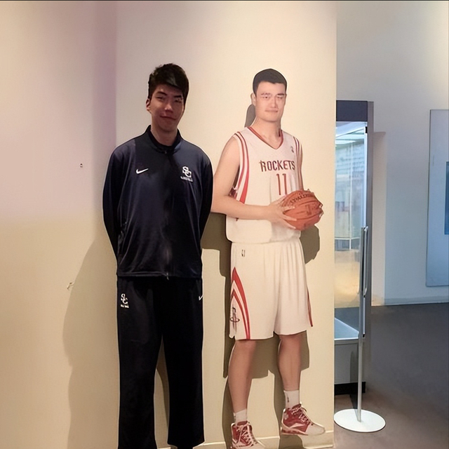 开云-他是男篮名宿，拿过篮板王，如今儿子也进CBA，成为顶级中锋|余乐平|篮球|浙江队|中国男篮|浙江男篮_新浪体育_新浪新闻